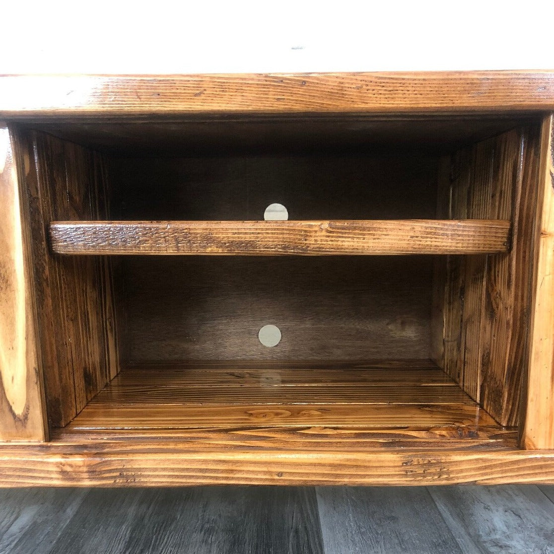 Vertically Adjustable Shelf