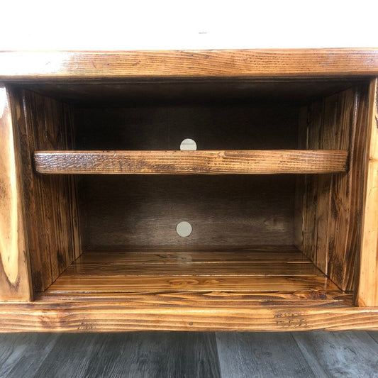 Vertically Adjustable Shelf