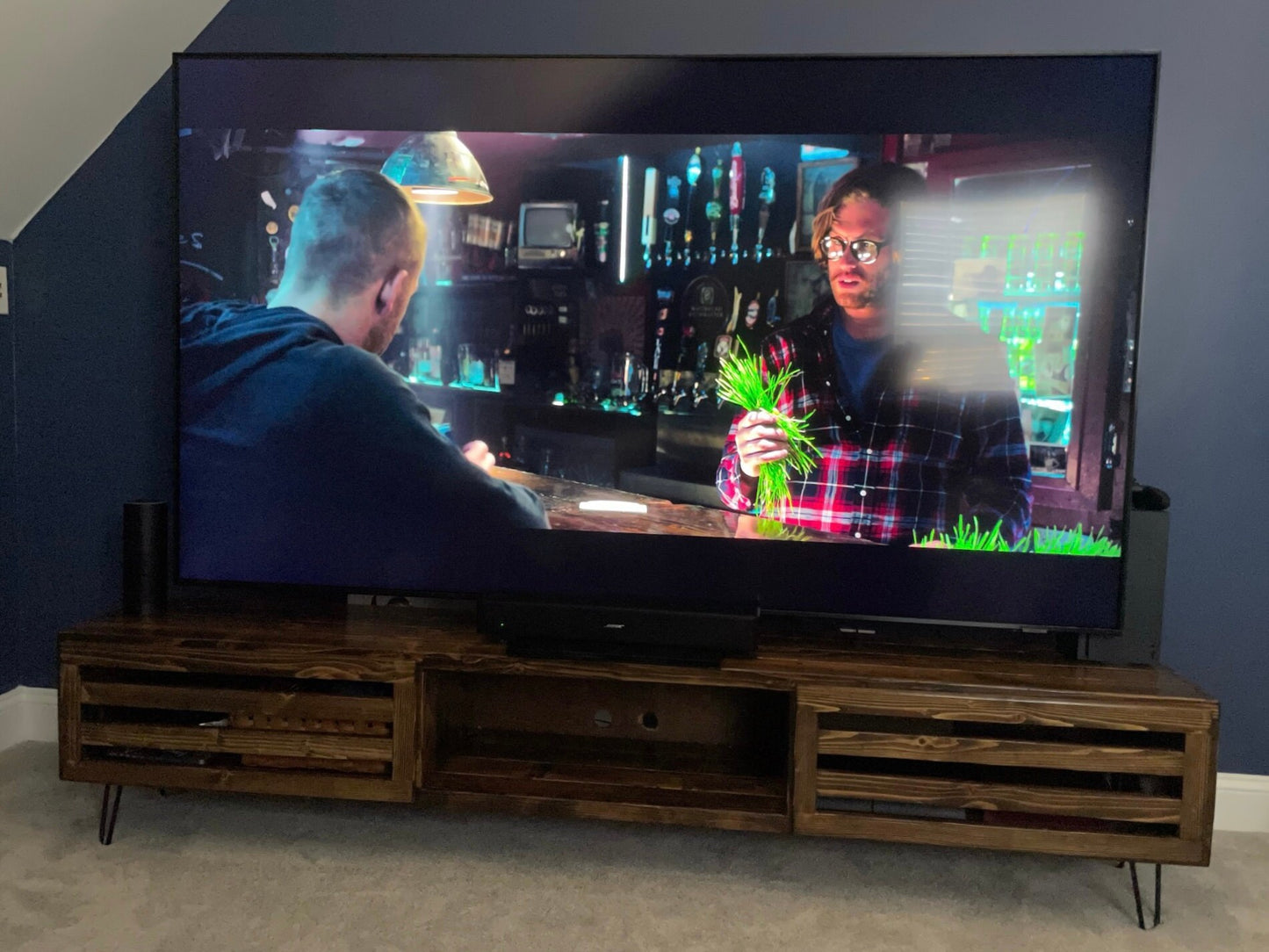 3Sec TV Stand with Modern Doors
