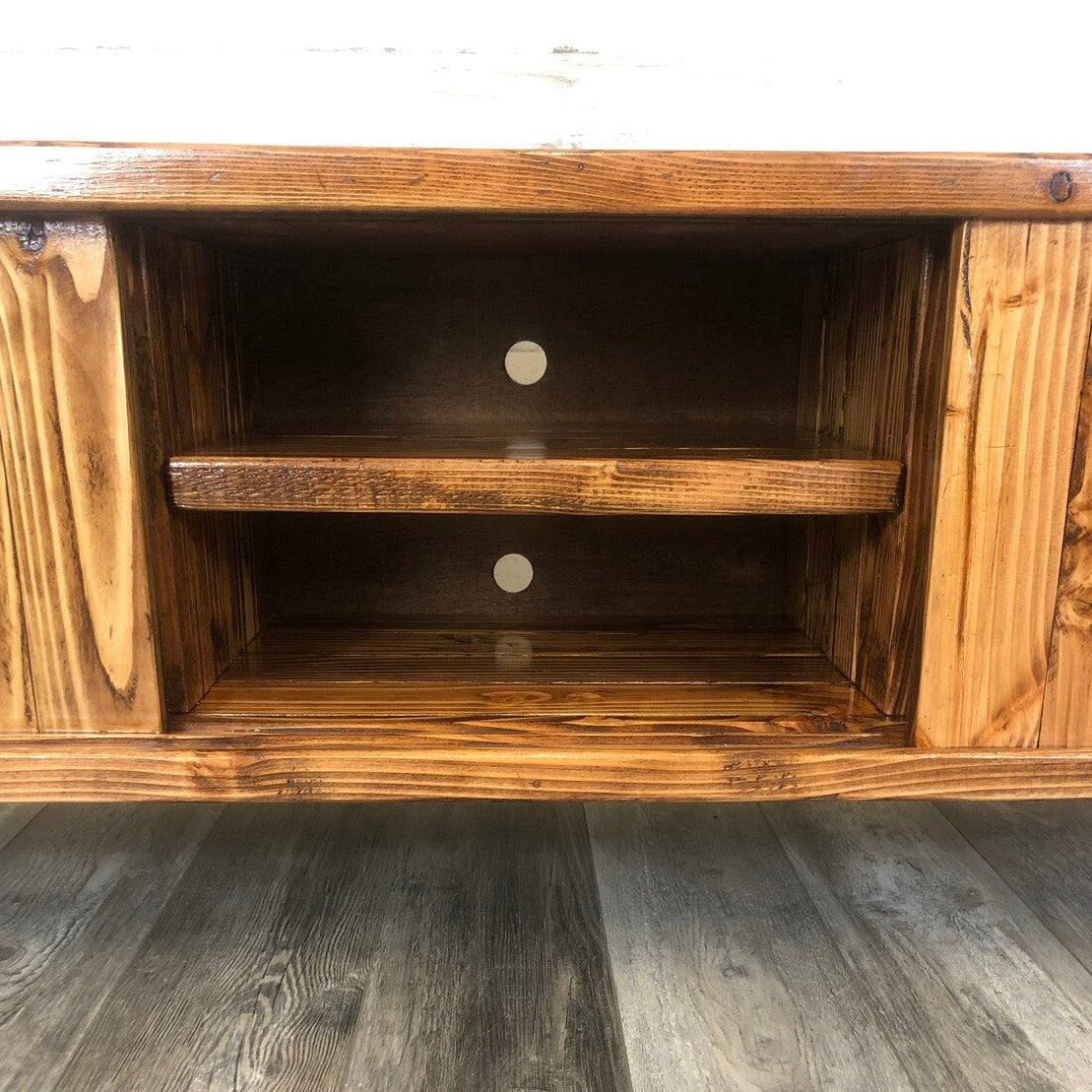 Vertically Adjustable Shelf