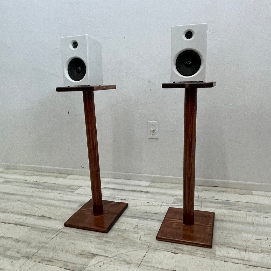 Straight Up Round Speaker Stands