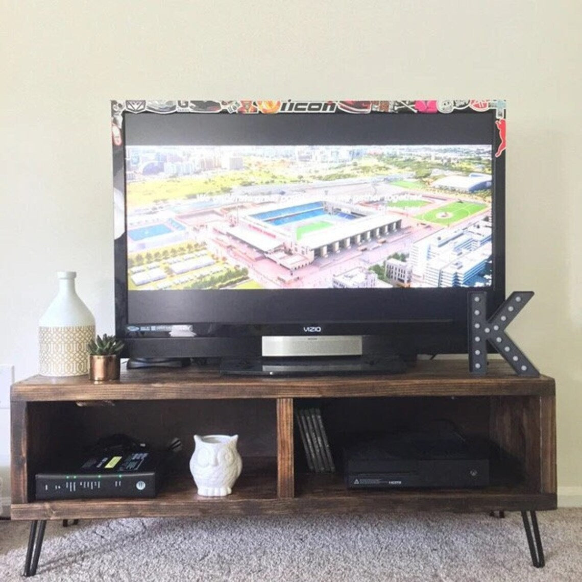 2Sec TV Stand
